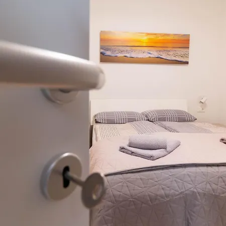 Mare With Pool 50 Meters From The Sea Apartament *