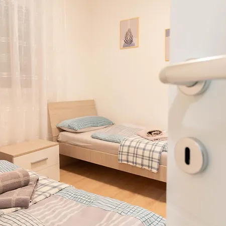 Mare With Pool 50 Meters From The Sea- By Ta Leut Agency Apartment Privlaka (Zadar)
