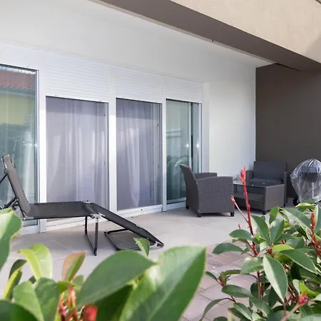 Mare With Pool 50 Meters From The Sea- By Ta Leut Agency Apartment Privlaka (Zadar)