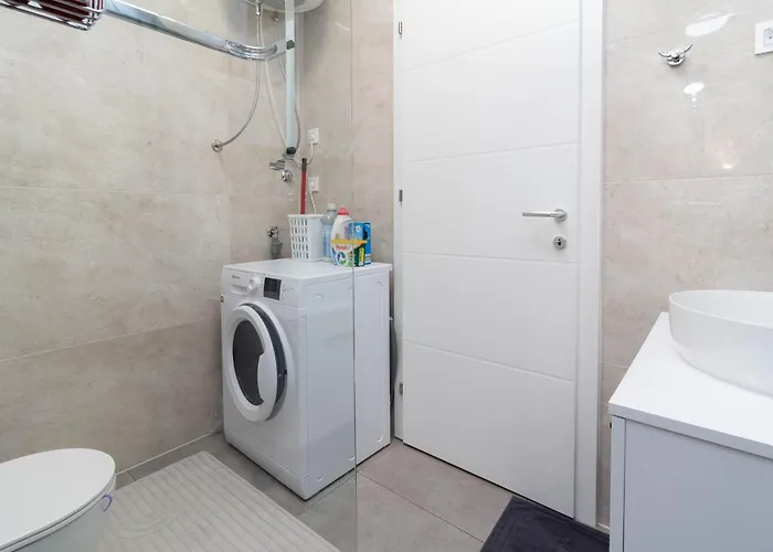 شقة Mare With Pool Near The - Ta Leut Agency