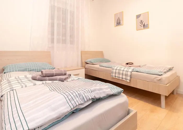 Mare With Pool Near The - Ta Leut Agency