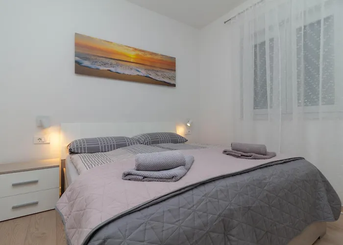 شقة Mare With Pool Near The - Ta Leut Agency *